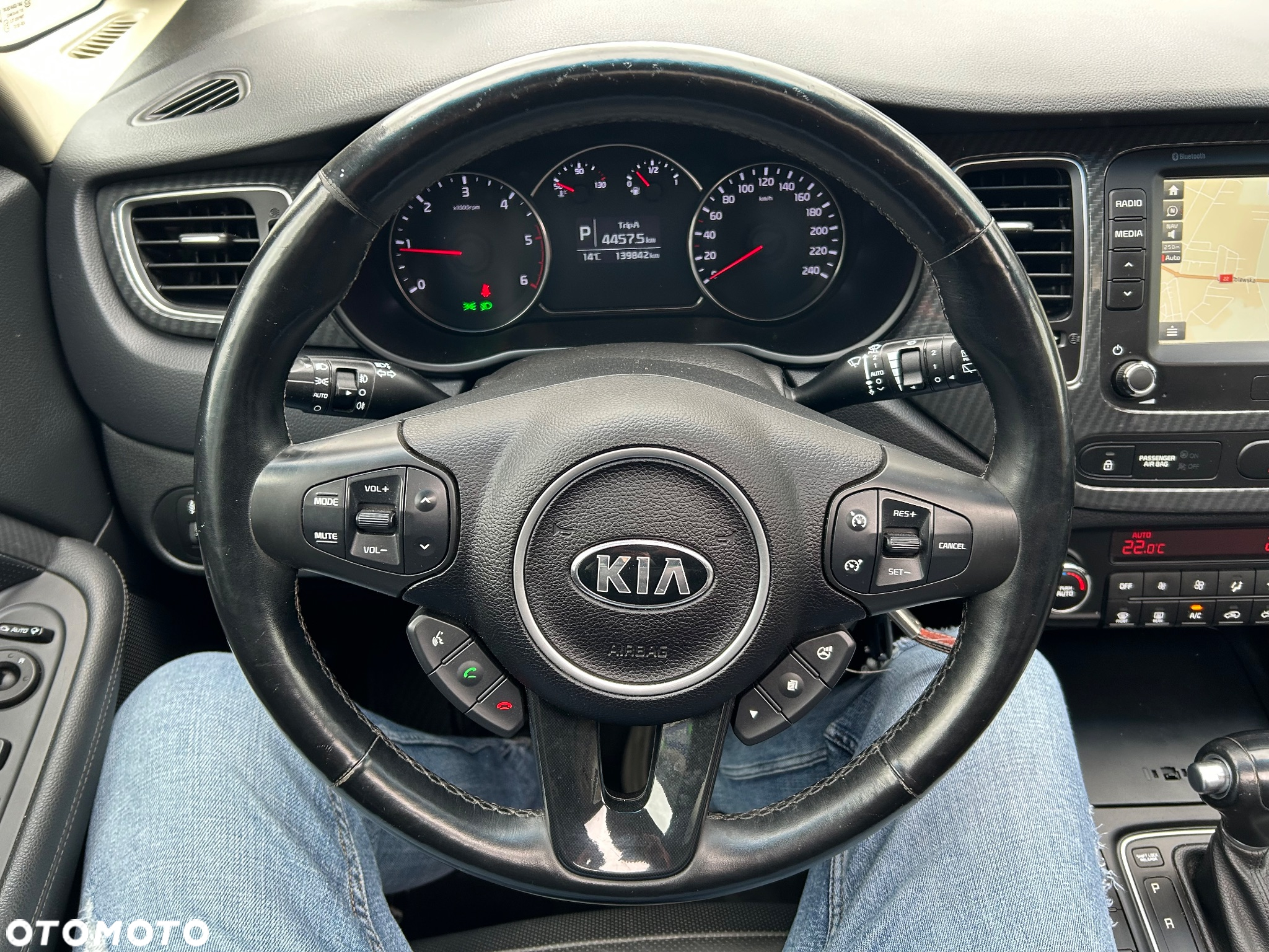 Kia Carens 1.7 CRDi L 7os DCT - 34