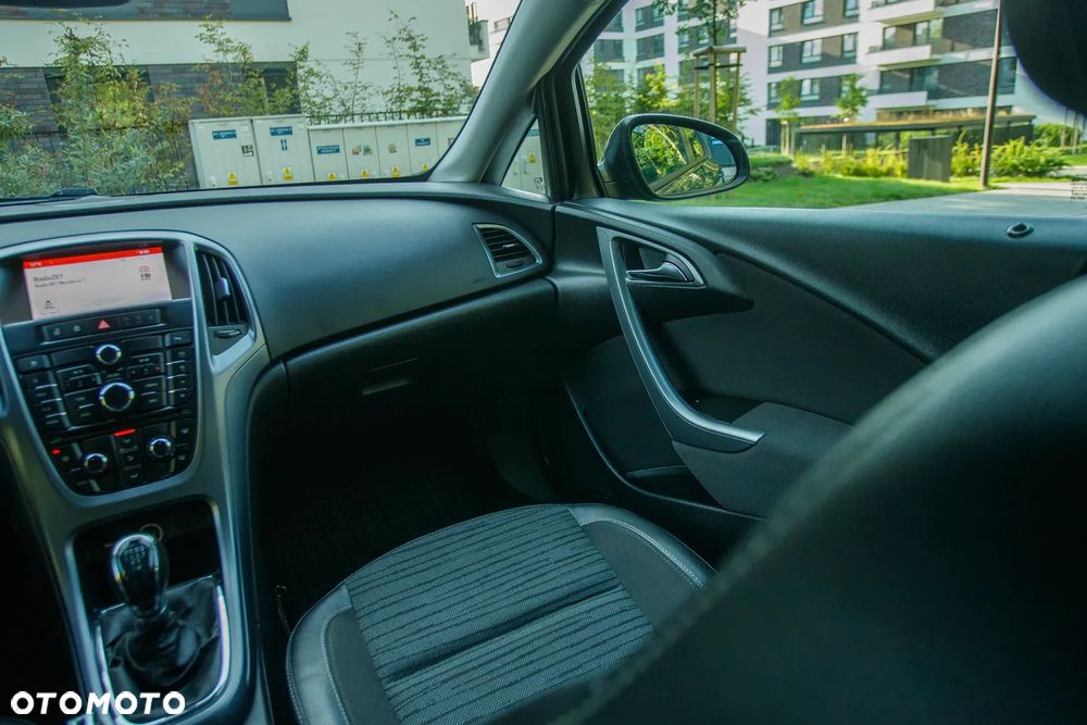 Opel Astra 1.4 Innovation - 31