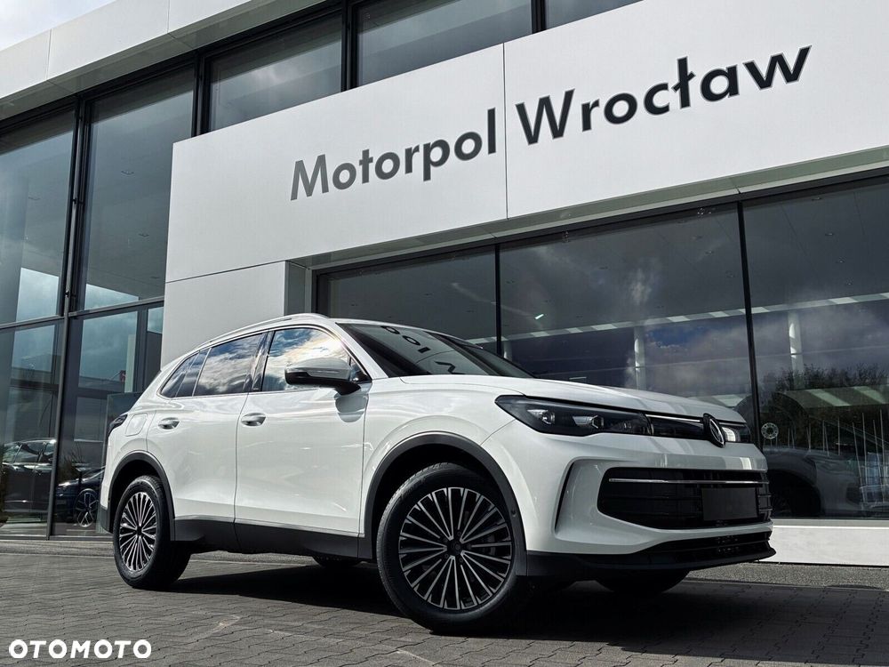 Volkswagen Tiguan - 12