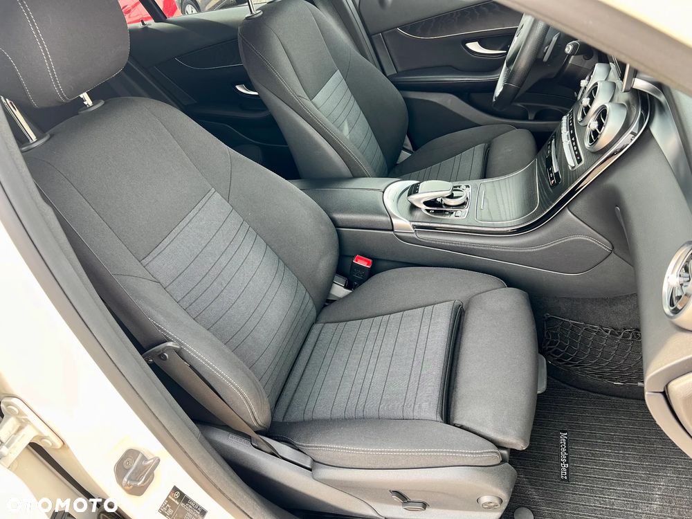 Mercedes-Benz GLC 350 d 4Matic 9G-TRONIC AMG Line - 26