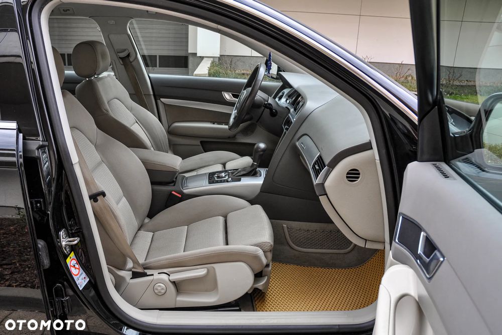 Audi A6 Avant 2.7 TDI DPF quattro tiptronic - 11