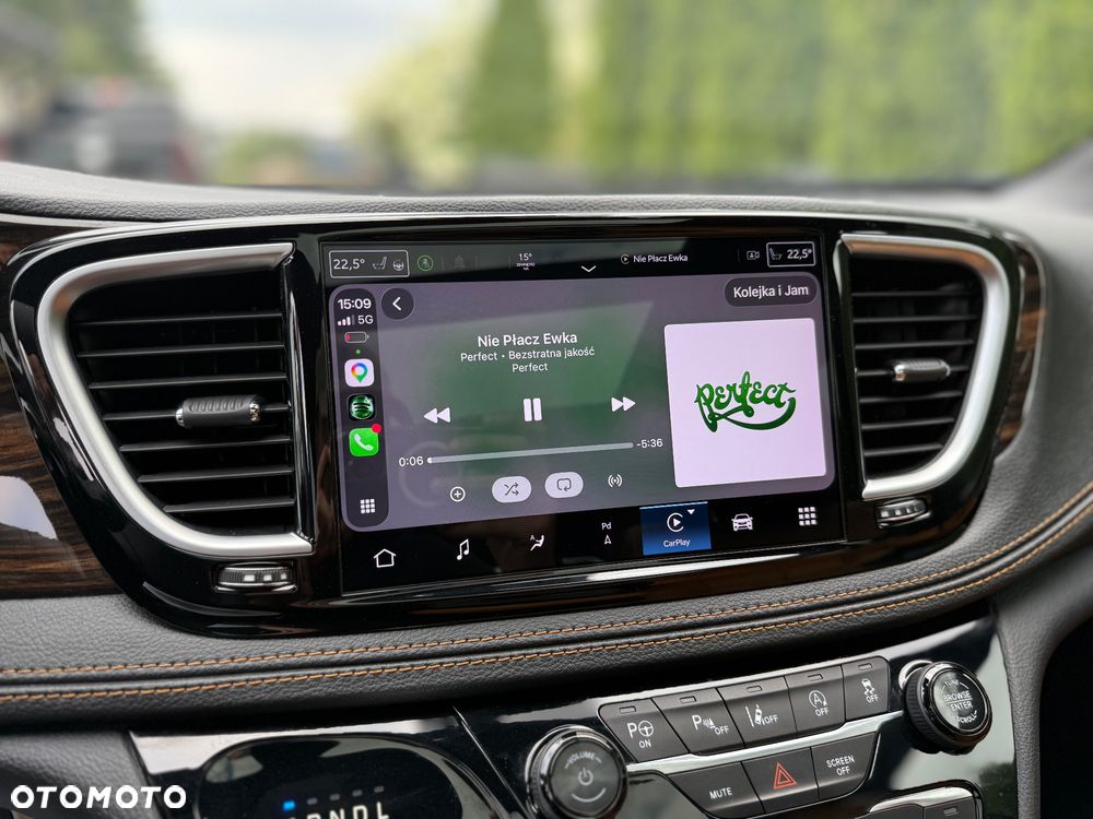 Chrysler Pacifica - 18