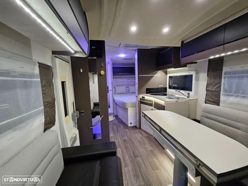 Challenger Genesis 275 Salão Face-to-face - 15