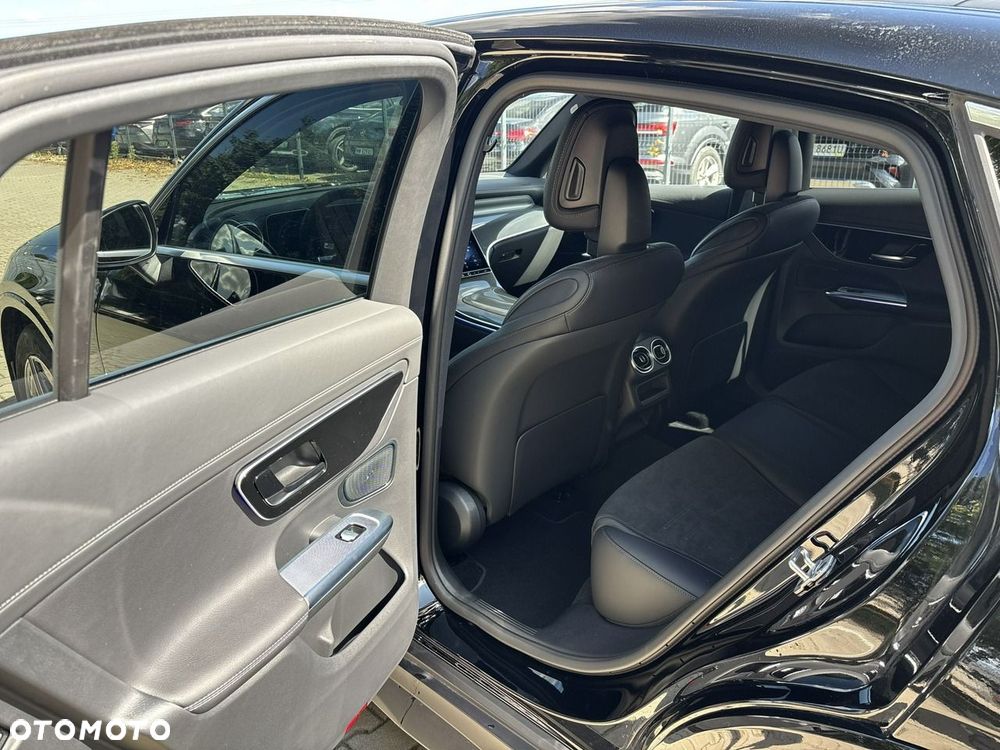 Mercedes-Benz GLC 220 d 4Matic 9G-TRONIC AMG Line Advanced - 13