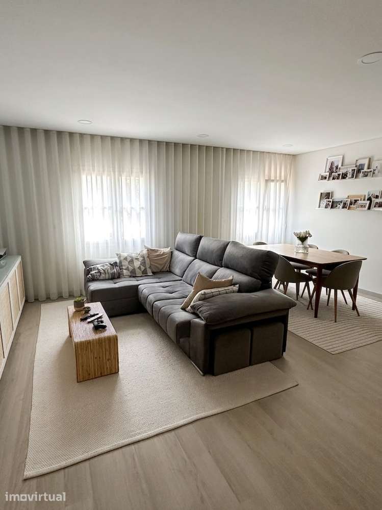 Apartamento T2 à venda na Rua Vítor Damas, Urb. Casas do Lago - Grande imagem: 5/25