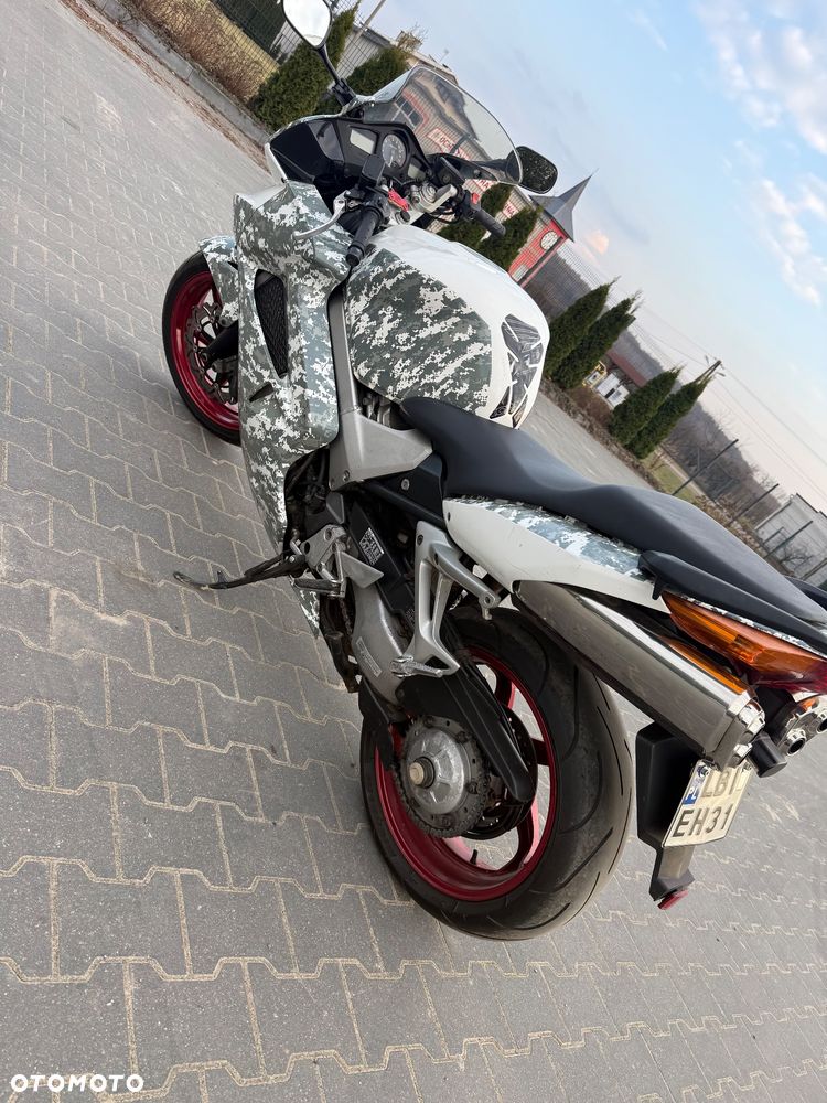Honda VFR - 6