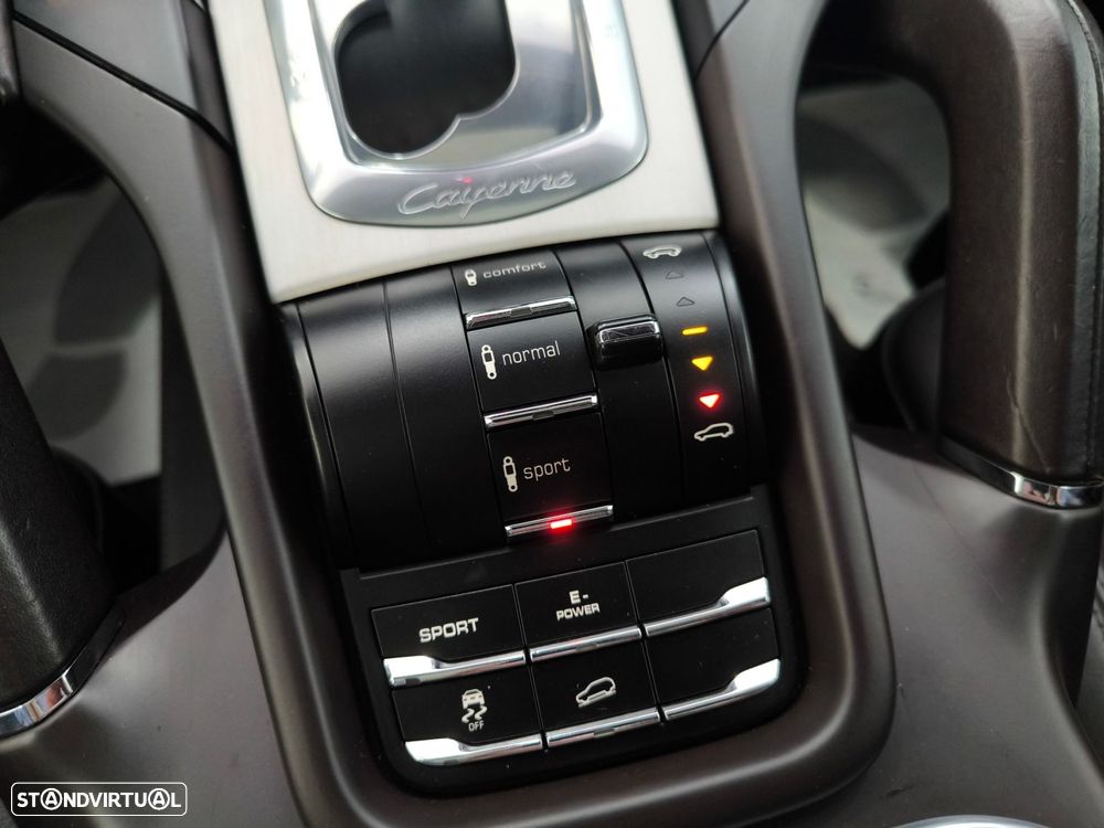 Porsche Cayenne - 20