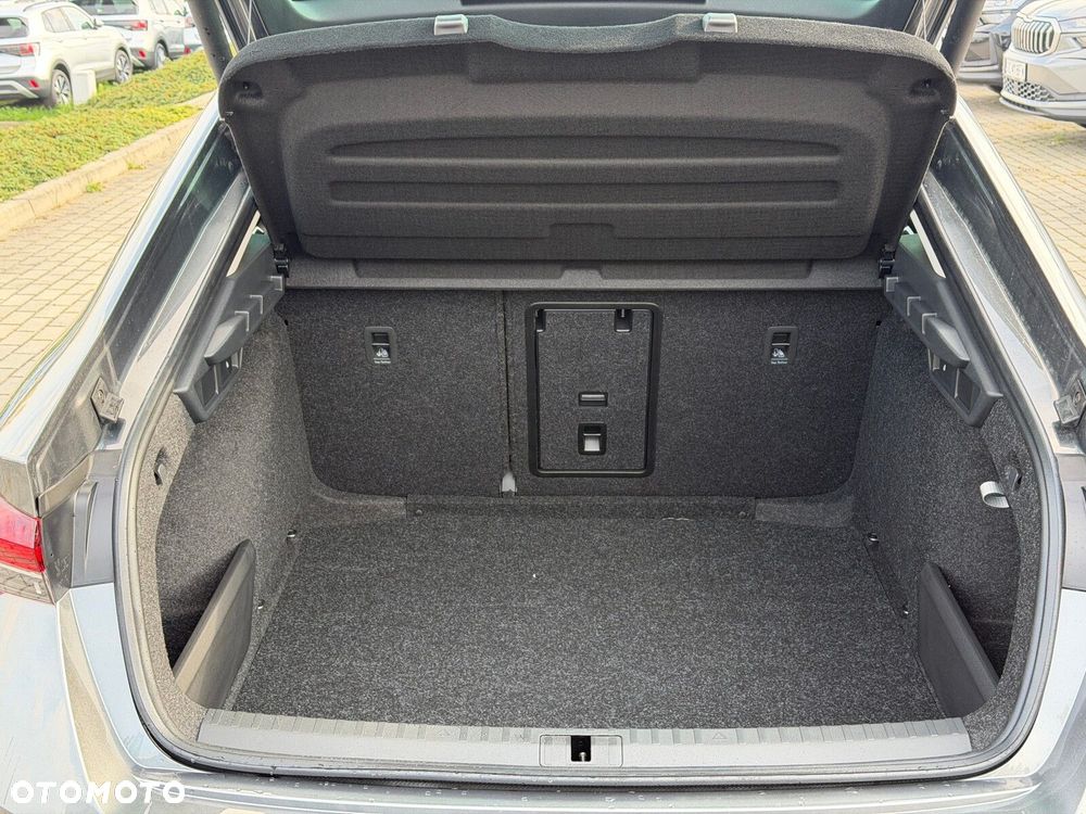 Skoda Octavia 1.5 TSI mHEV Selection DSG - 9