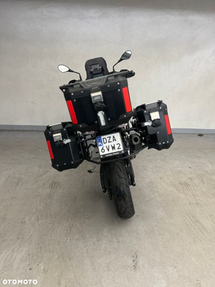 BMW F - 7