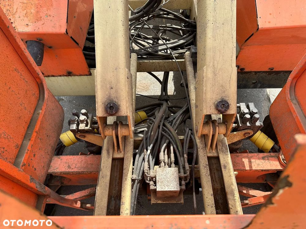 JLG Podnośnik nożycowy JLG 4394RT, 2007rok, 49KM, Cena netto 49900zł - 9