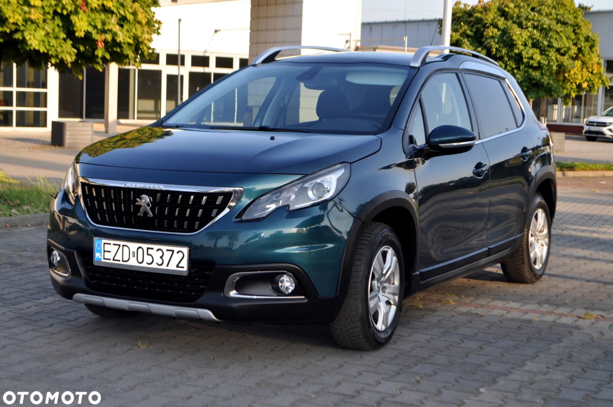 Peugeot 2008 1.6 BlueHDi Allure S&S - 1
