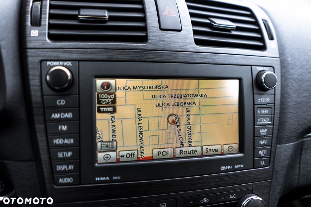 Toyota Avensis 2.0 Sol plus NAVI - 19