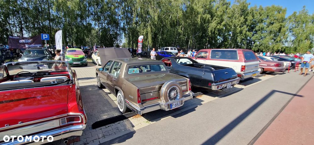 Cadillac Deville - 21