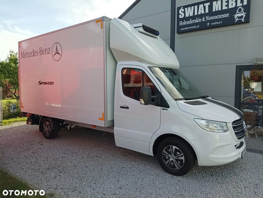 Mercedes-Benz Sprinter - 1
