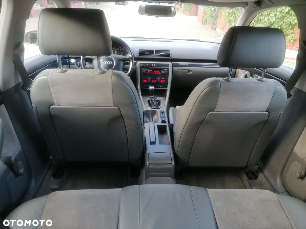 Audi A4 Avant - 22