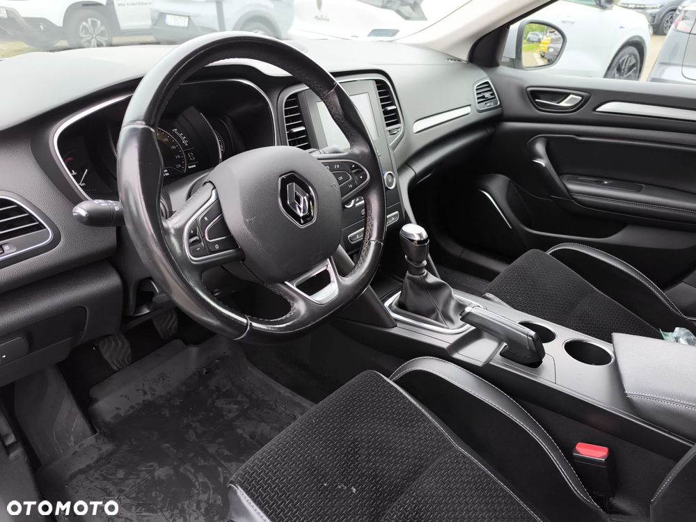 Renault Megane 1.5 Blue dCi Intens - 9