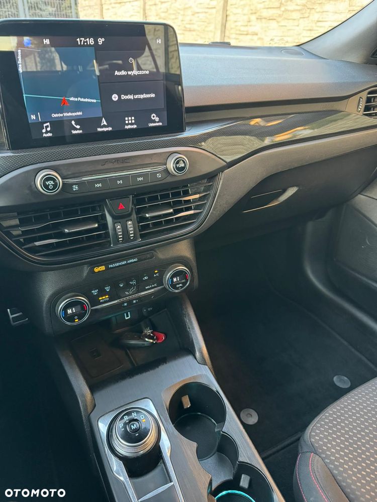 Ford Focus 1.5 EcoBlue Start-Stopp-System ST-LINE - 17