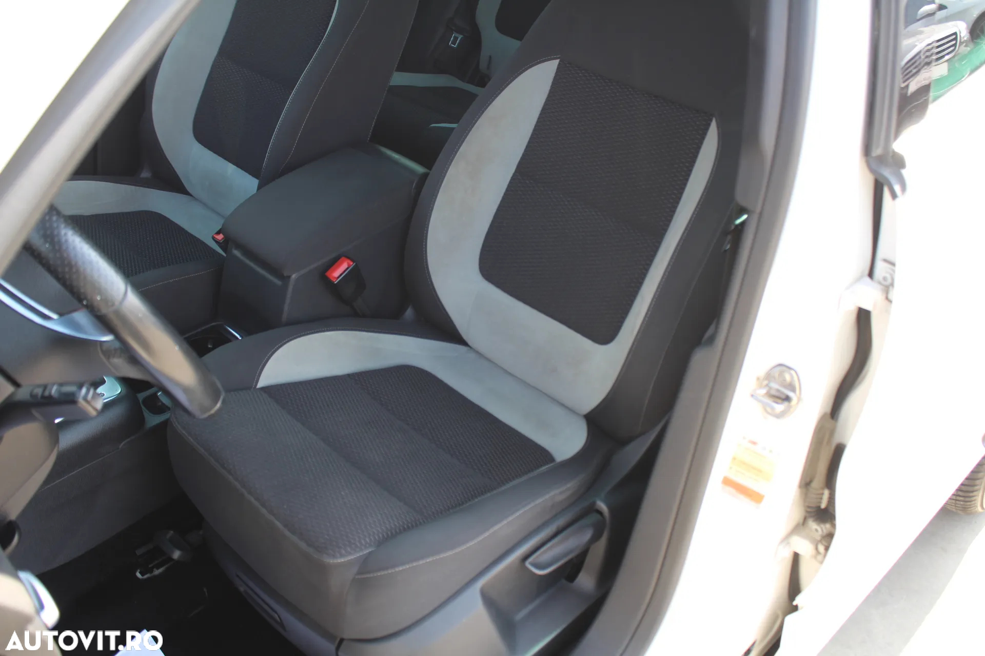 Volkswagen Tiguan 2.0 TDI SCR 4MOTION DSG R-Line - 15