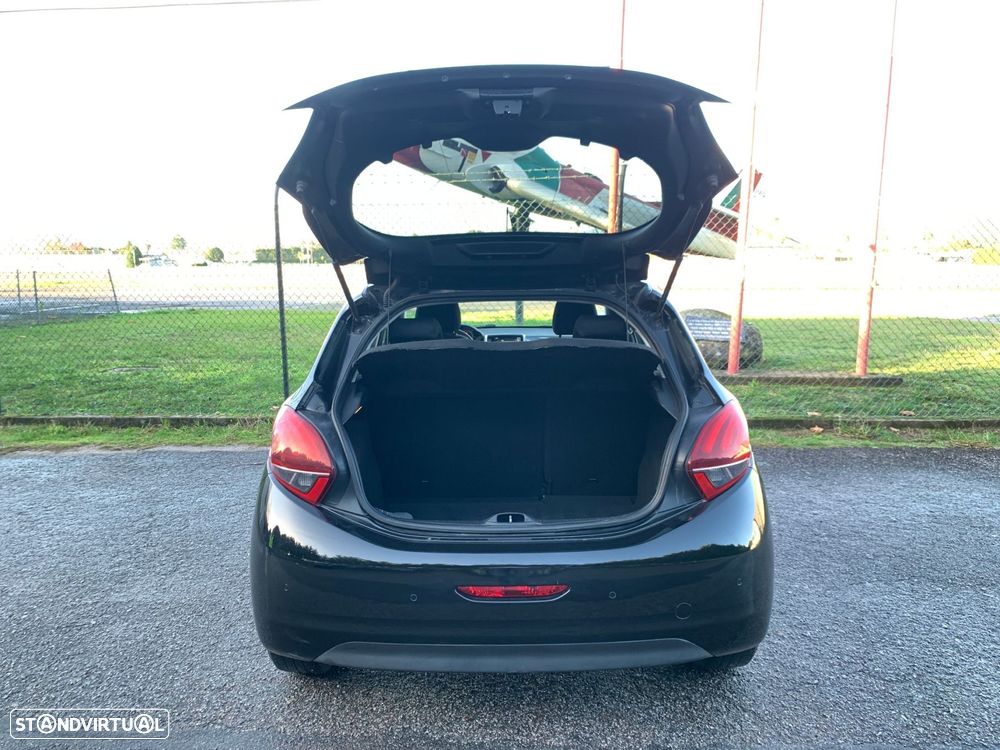 Peugeot 208 1.2 PureTech Allure - 45