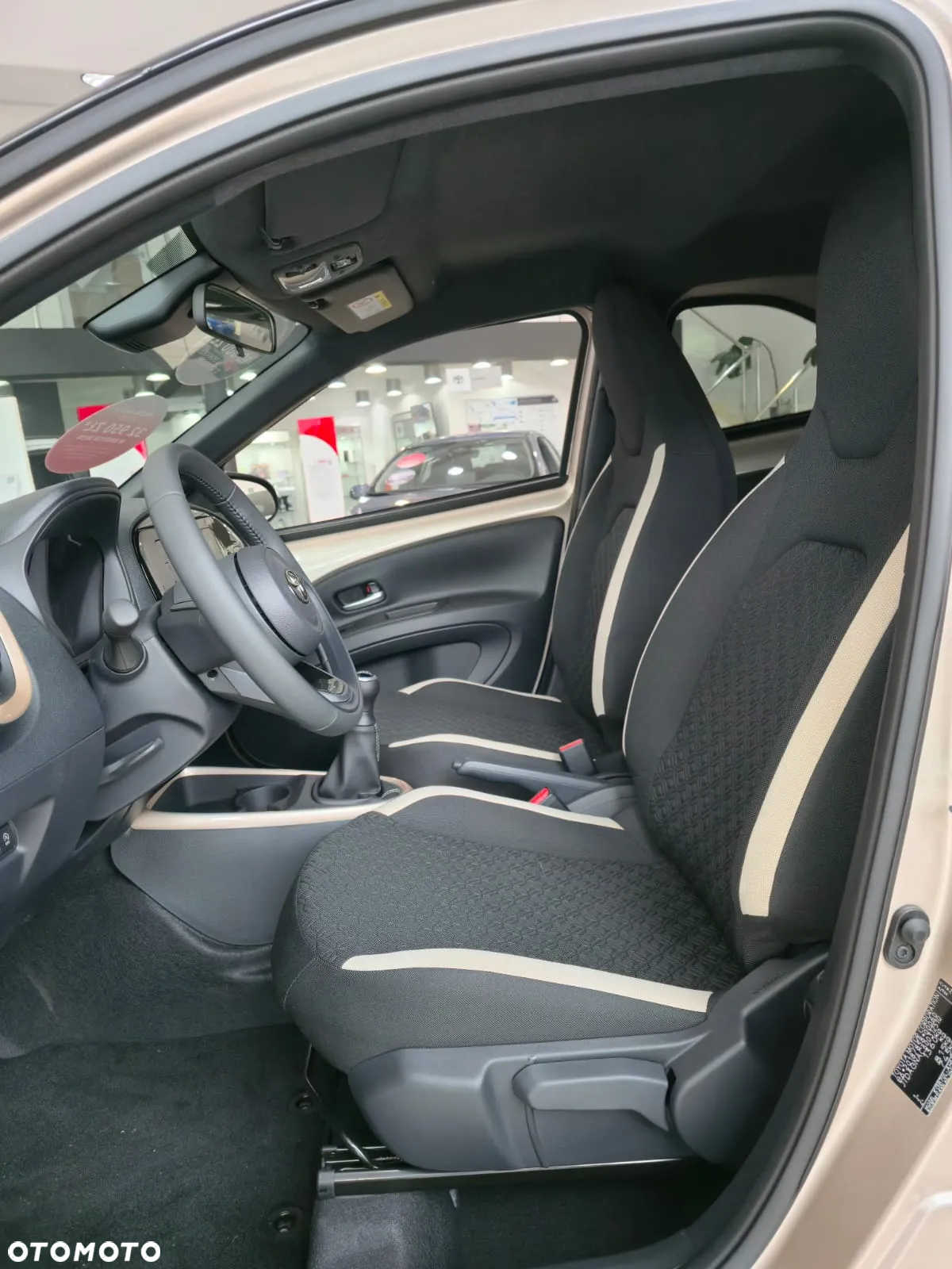 Toyota Aygo X 1.0 VVT-i Style - 10