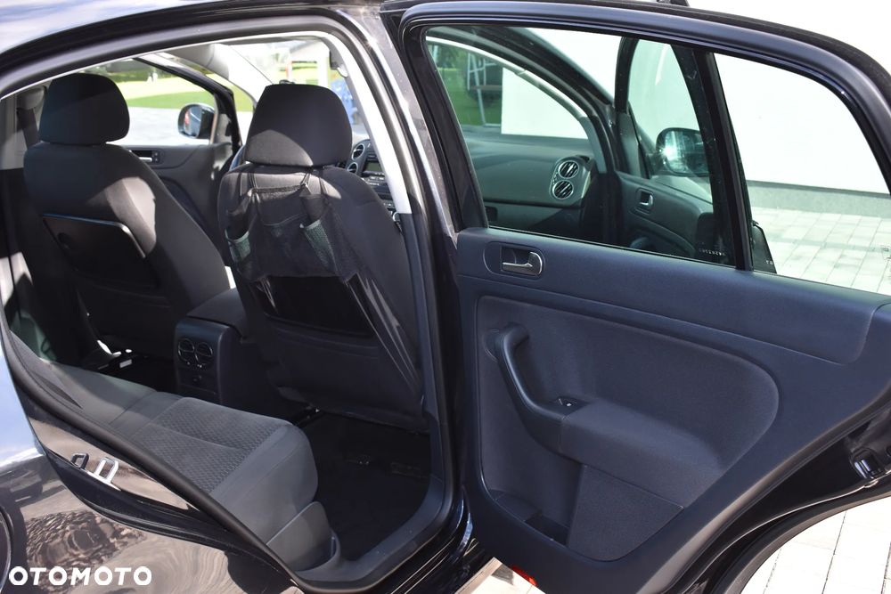 Volkswagen Golf Plus 2.0 TDI Comfortline - 11