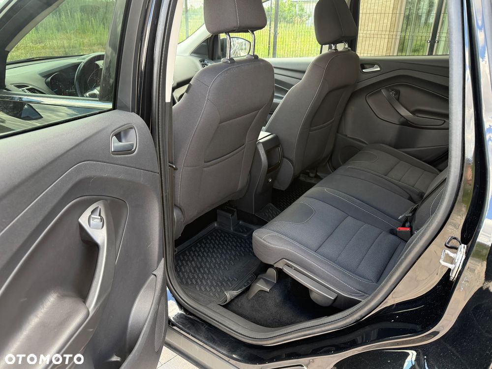 Ford Kuga 1.5 EcoBoost 2x4 Titanium - 12