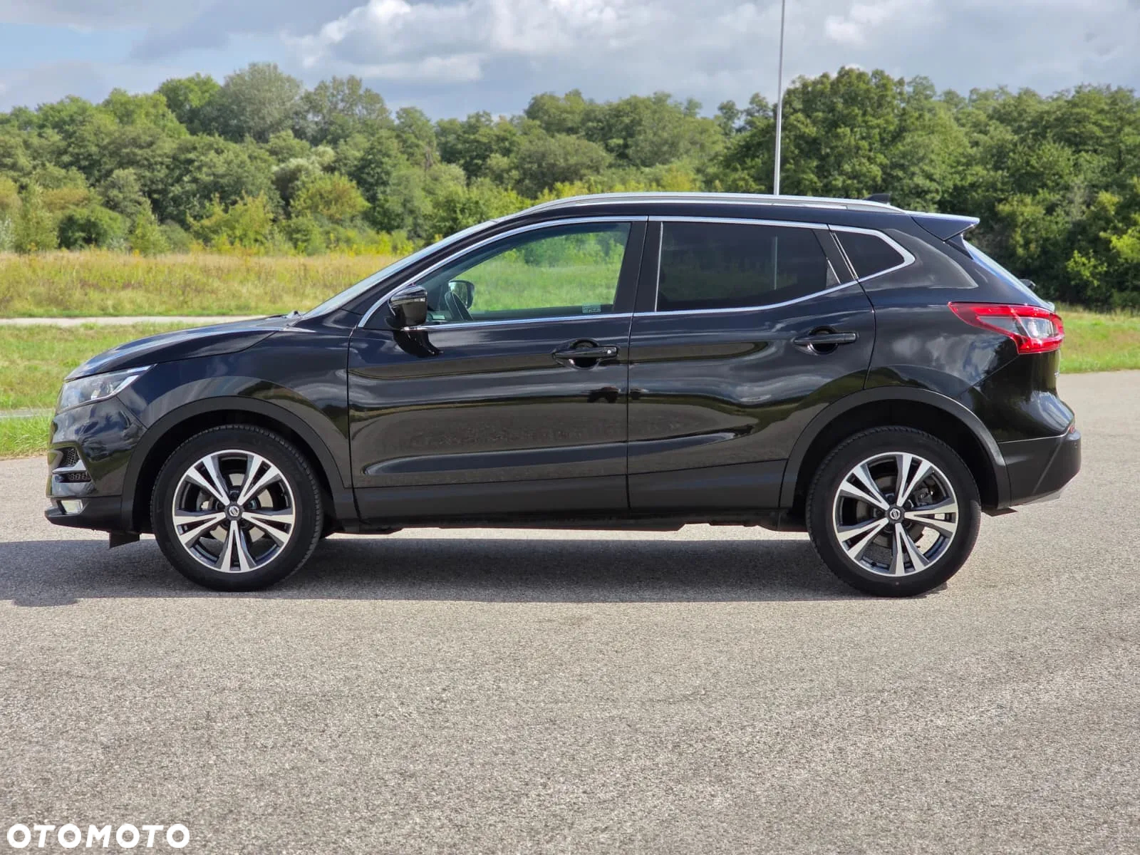 Nissan Qashqai 1.3 DIG-T N-Connecta DCT - 9