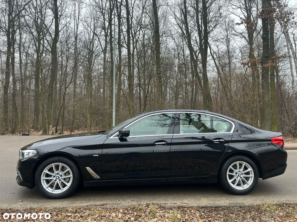 BMW Seria 5 530d Luxury Line - 9