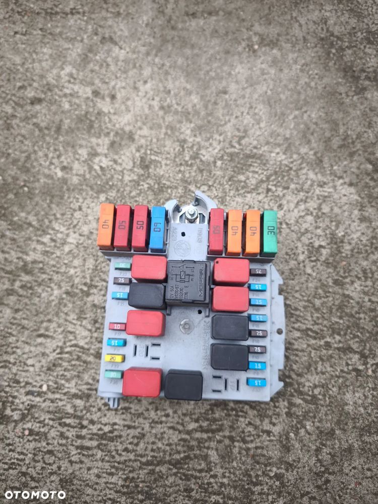 Skrzynka bezpieczników moduł 1388602080 Ducato III Citroen Jumper Peugeot Boxer Lift - 1