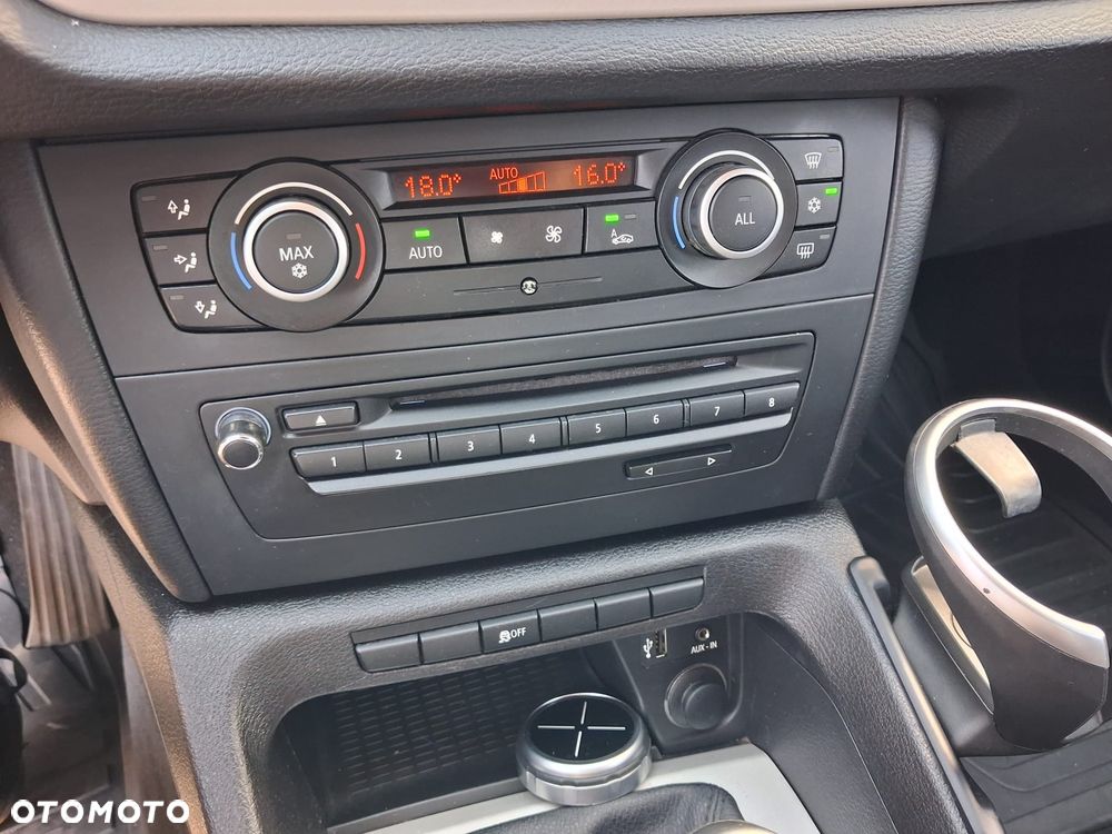 BMW X1 sDrive18i Sport Line - 19