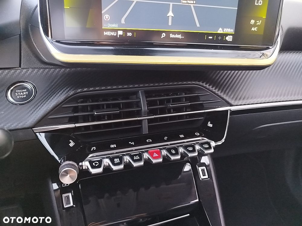 Peugeot 2008 PureTech 130 EAT8 Allure - 17