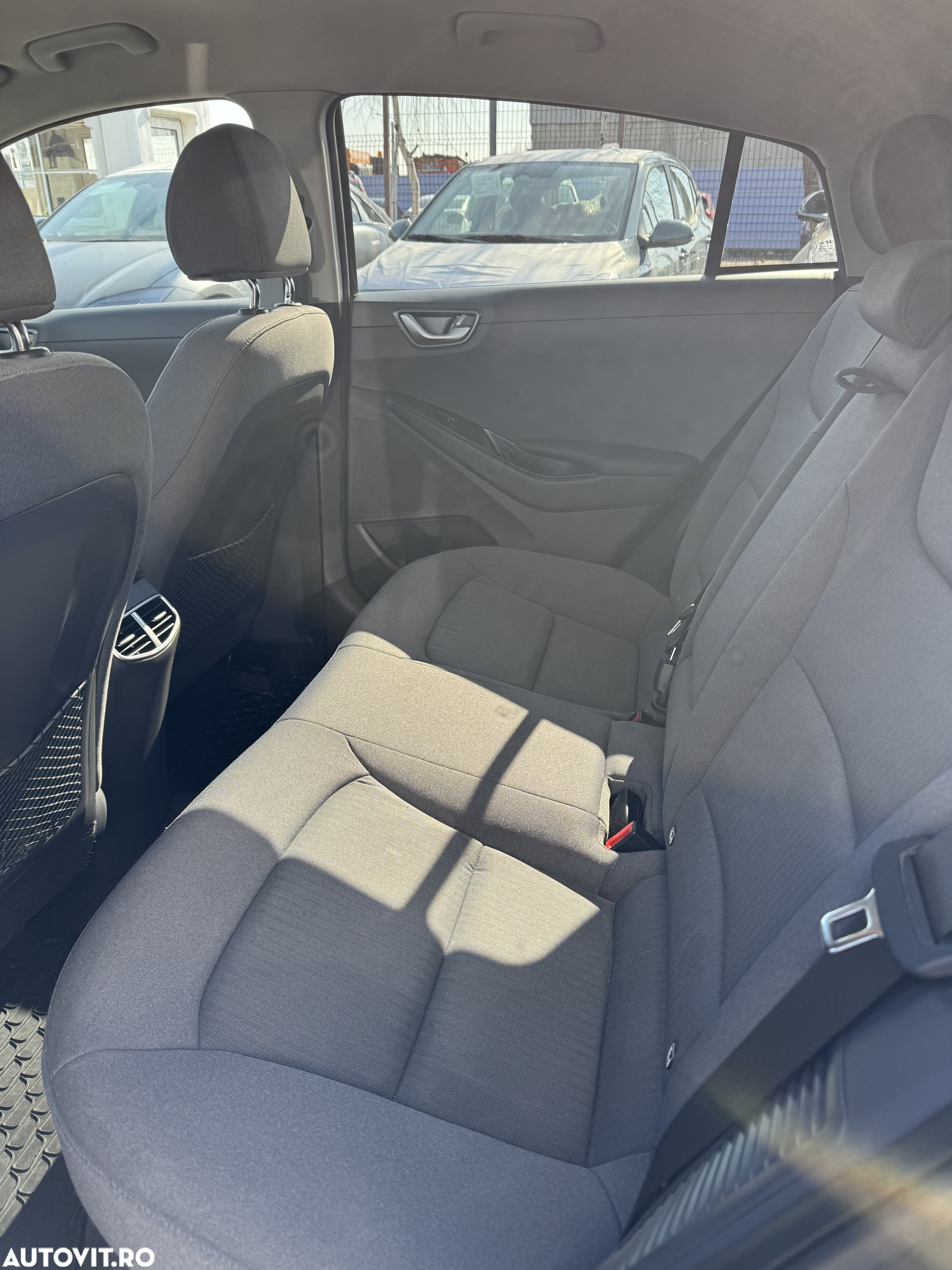 Hyundai IONIQ Plug-In Hybrid 1.6 141CP Exclusive - 16