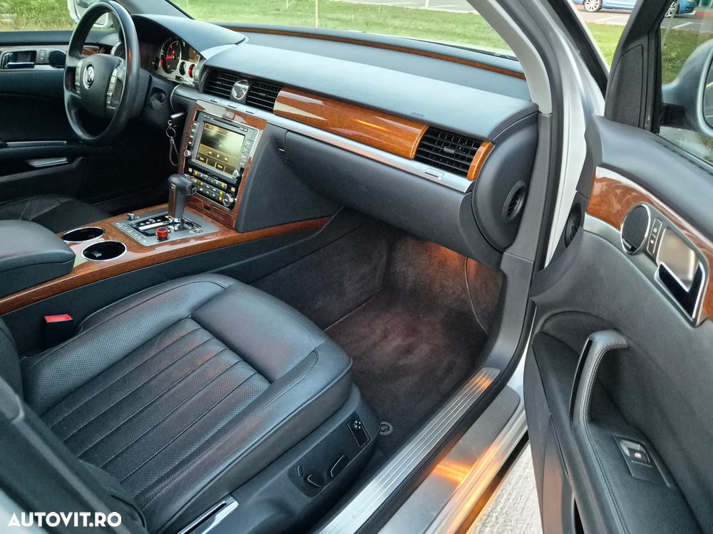 Volkswagen Phaeton - 5