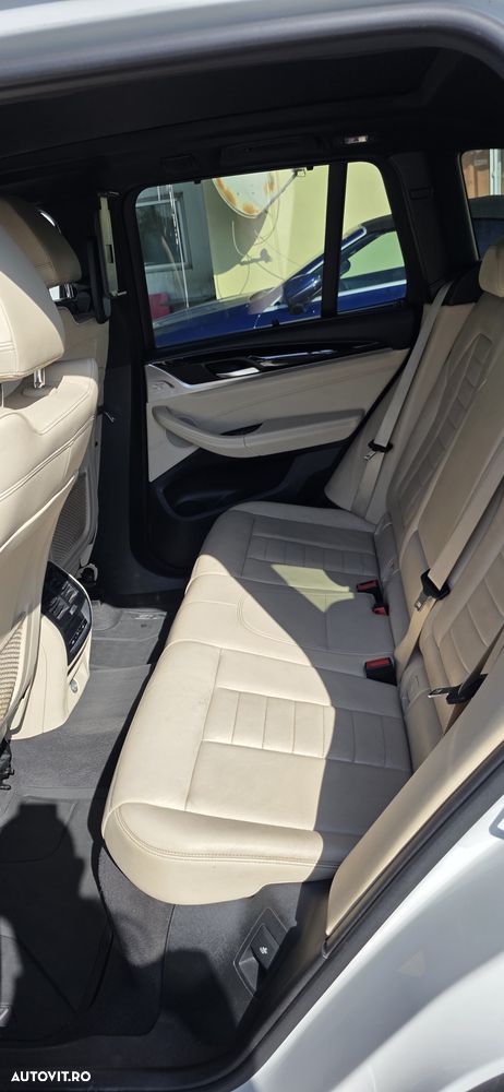 BMW X3 xDrive20d AT xLine - 6
