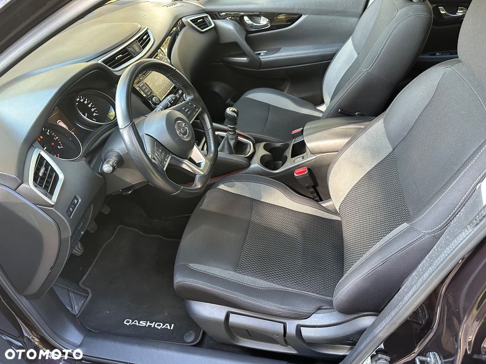 Nissan Qashqai 1.3 DIG-T Tekna - 24