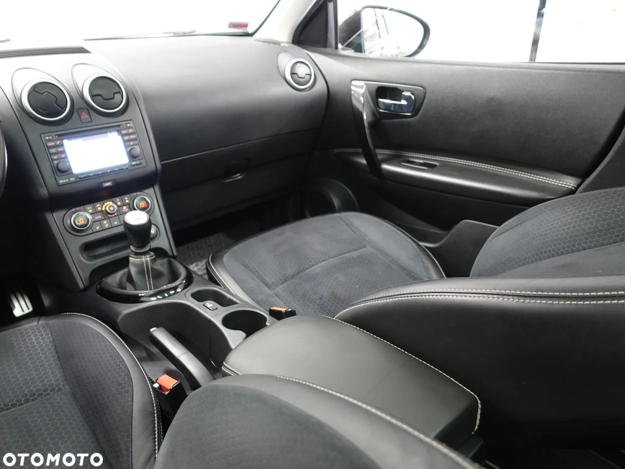 Nissan Qashqai 1.6 dCi I-Way - 36