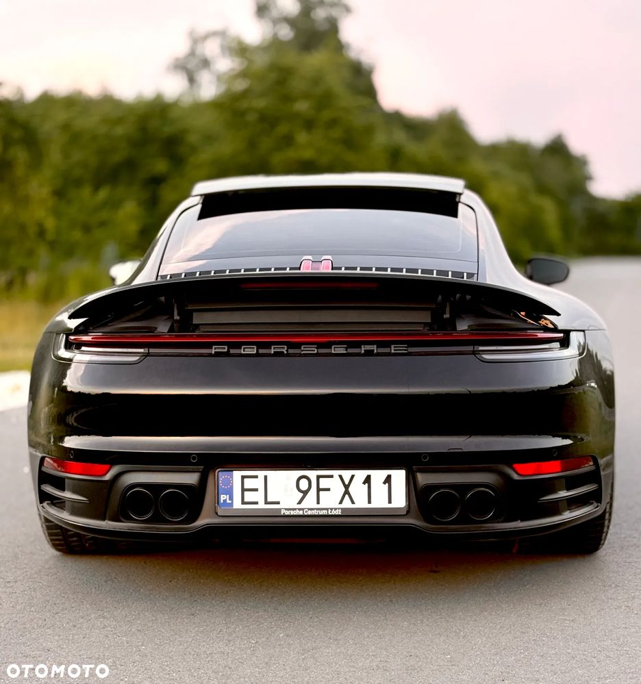 Porsche 911 Carrera 4S - 8