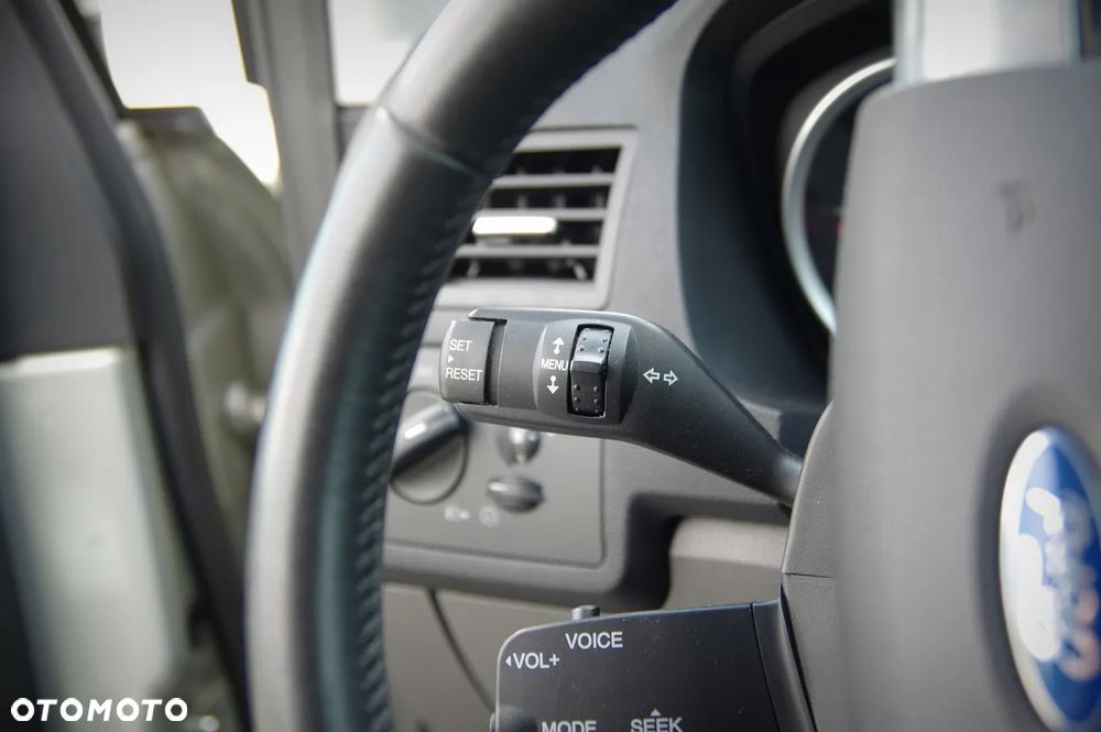 Ford Kuga 2.0 TDCi 2x4 Titanium - 31