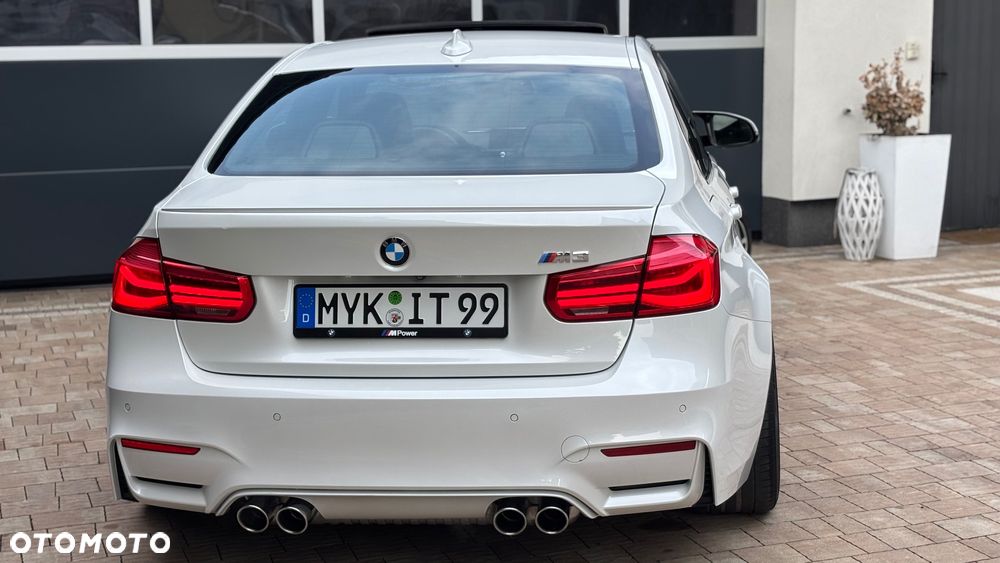 BMW M3 Standard - 3