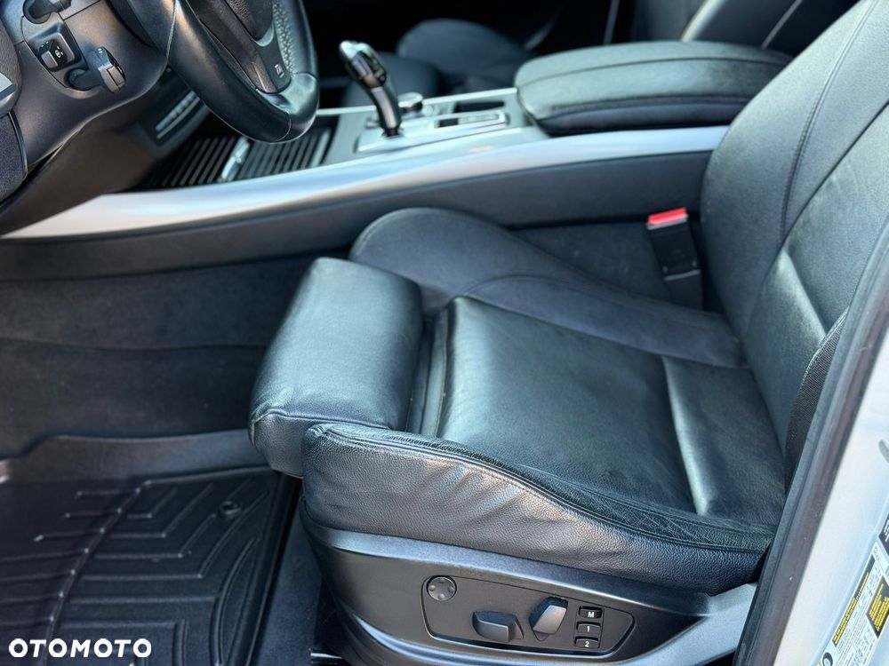 BMW X5 3.5i xDrive - 23
