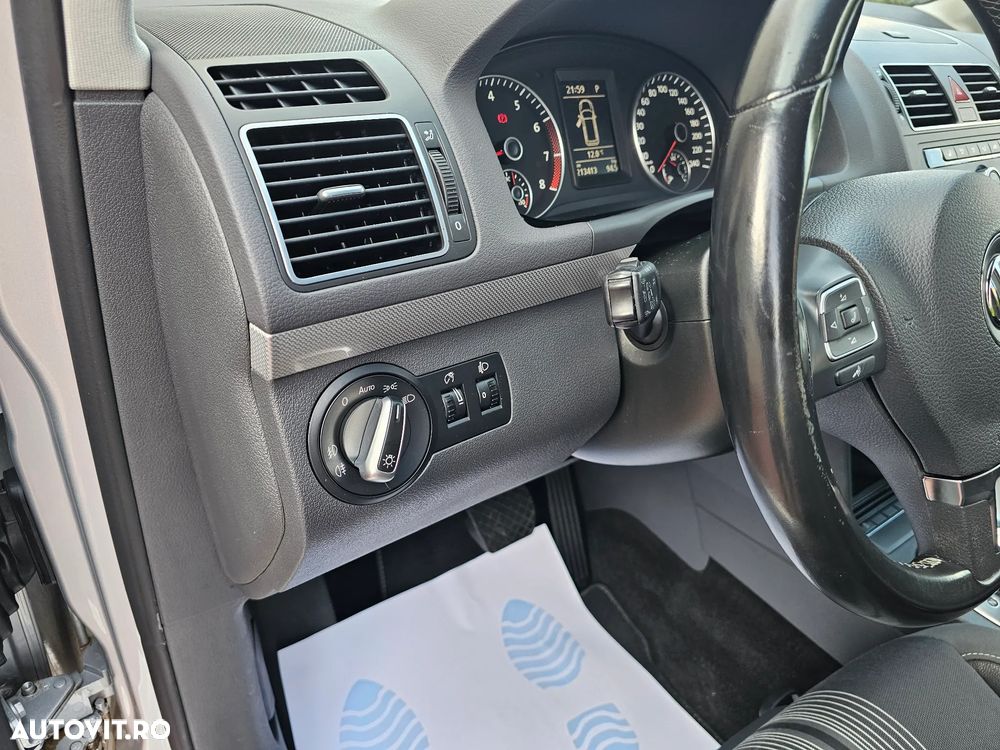 Volkswagen Touran 1.4 TSI DSG MATCH - 19