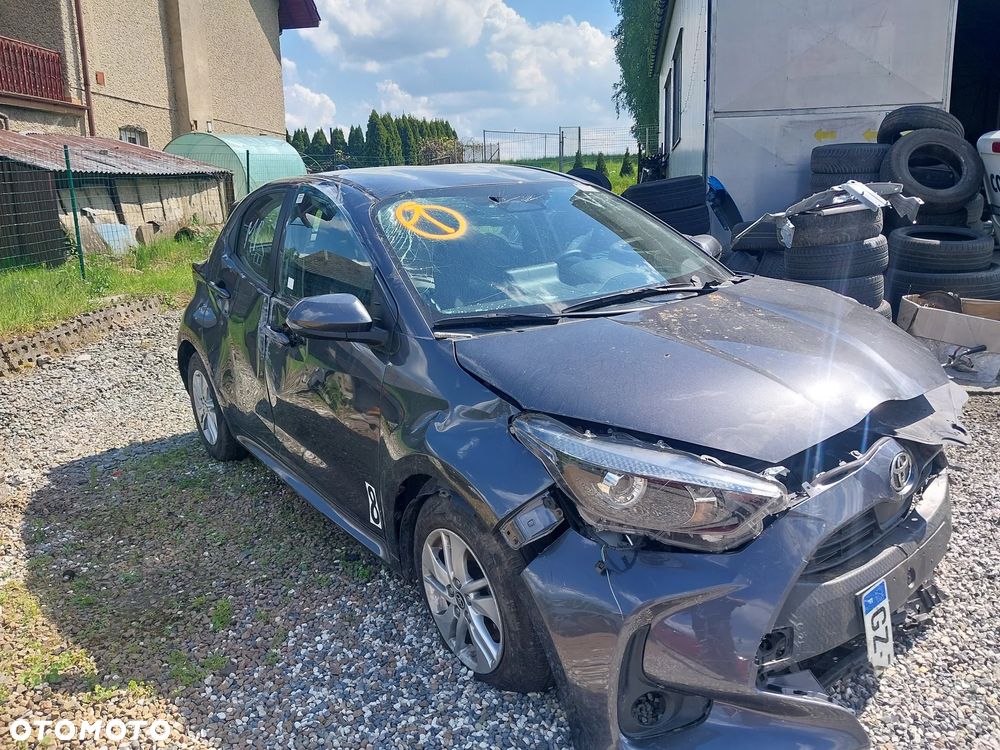 Toyota Yaris - 1