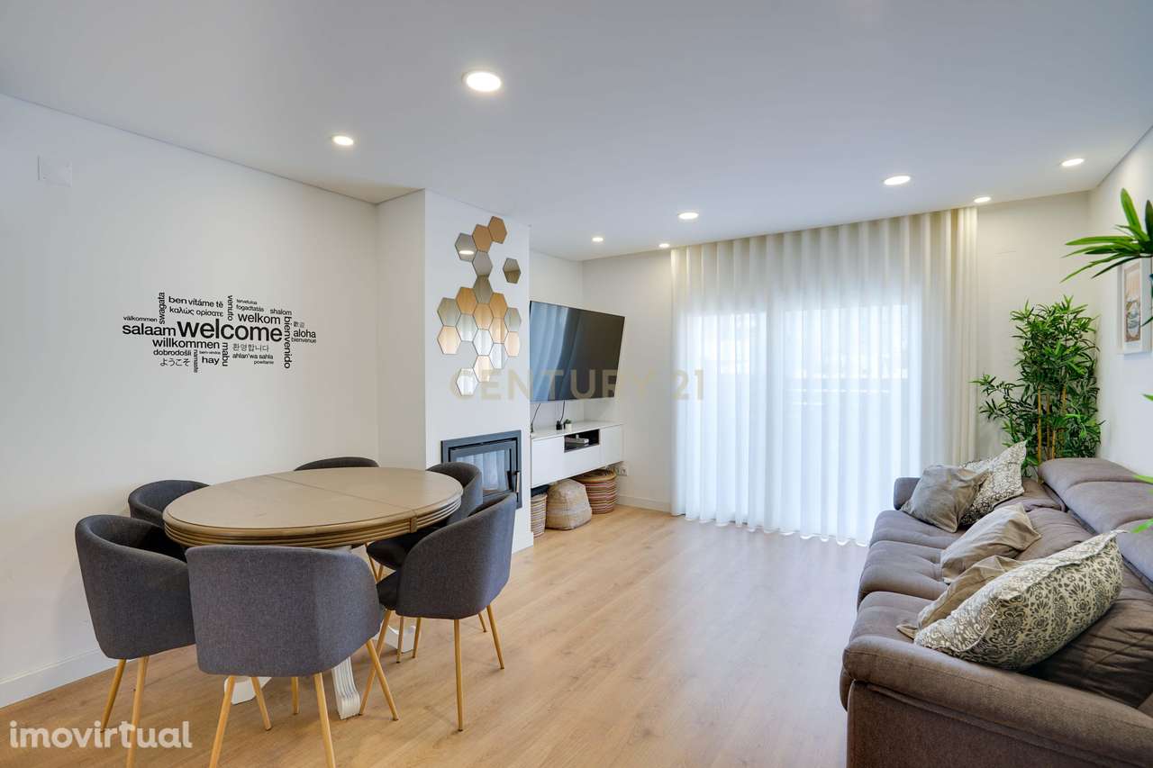 Moradia Geminada T3+1 em Fernão Ferro –Redondos - Grande imagem: 2/41