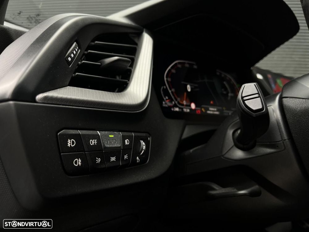 BMW 116 d Pack Desportivo M Auto - 18