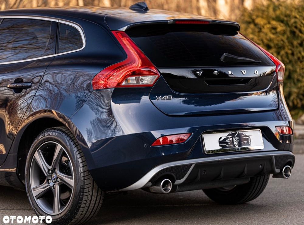 Volvo V40 D2 R-Design - 22