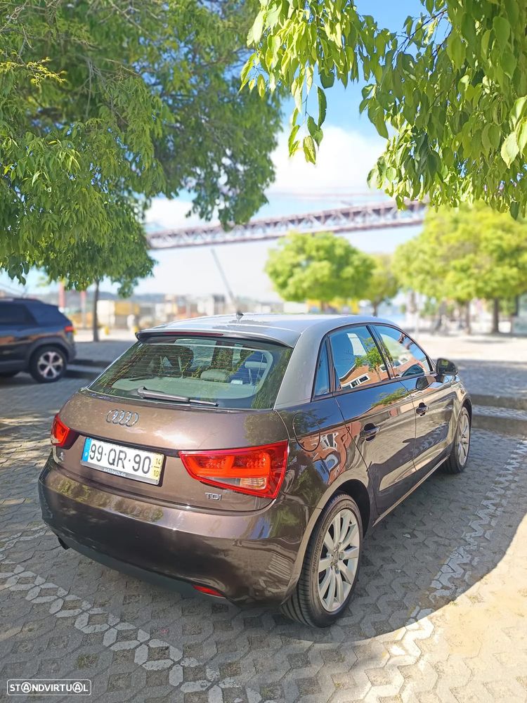 Audi A1 Sportback 1.6 TDI Advance - 4