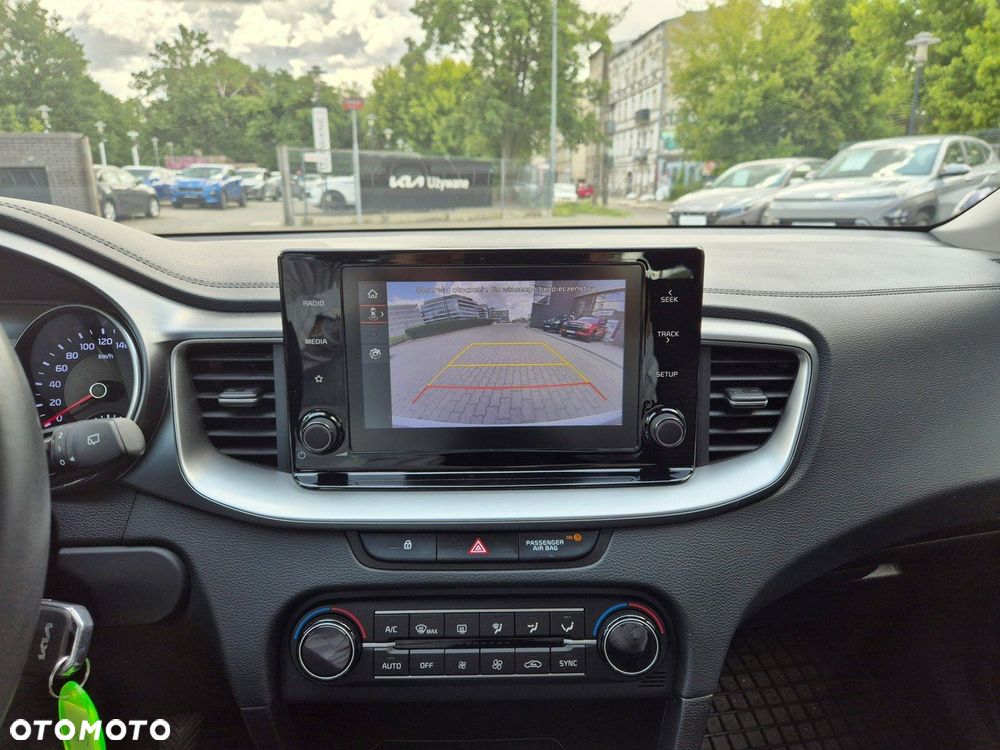 Kia Ceed 1.5 T-GDI M - 27