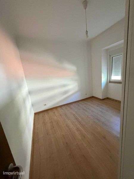 Arrendo Apartamento T2 - Grande imagem: 2/11