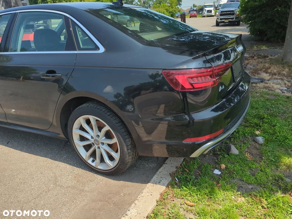 Audi A4 Limousine - 9