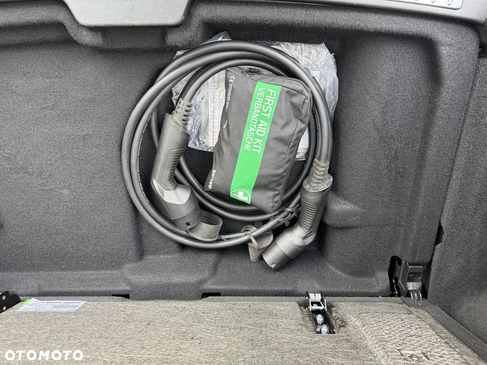 Volvo XC 90 T8 AWD Recharge Geartronic Inscription Edition - 31